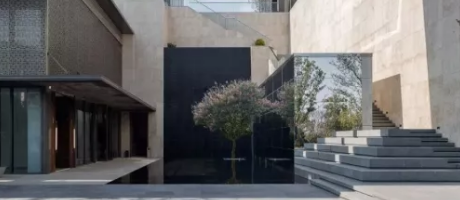 2018年度酒店設(shè)計方向或?qū)⒏痈偁幒吞魬?zhàn)性！