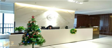 辦公室裝修嫌麻煩，別著急加一物輕松過(guò)圣誕節(jié)