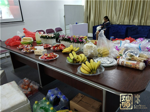 南寧裝飾公司-燦源裝飾員工生日party 南寧裝飾公司-燦源裝飾員工生日party