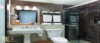 為什么酒店設(shè)計中衛(wèi)生間的玻璃是半透明的？