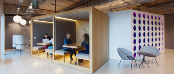 辦公室裝修設計案例    一文看懂現(xiàn)代互聯(lián)網(wǎng)公司辦公室構建思路