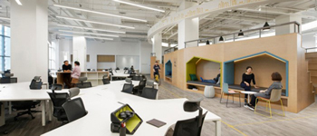 3500平米辦公室現(xiàn)代風格裝修效果圖  融合理念文化實現(xiàn)到訪客戶的轉化