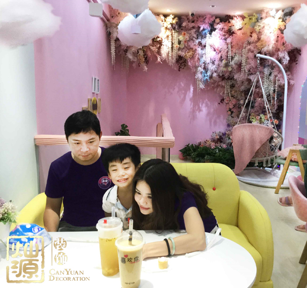南寧網(wǎng)紅奶茶店設(shè)計(jì)裝修實(shí)例分享 顧客絡(luò)繹不絕的原因原來(lái)是這個(gè)