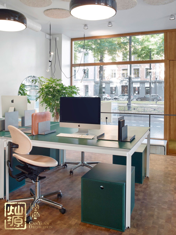 小面積辦公室怎么布置？瑞典設(shè)計師教你打造高利用率的垂直空間