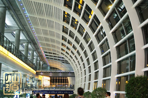 香港機場取消航班 分析原因了解你不知道的香港機場