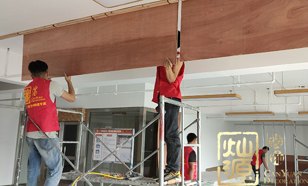 南寧辦公室裝修哪家好？高品質(zhì)選擇【燦源裝飾】