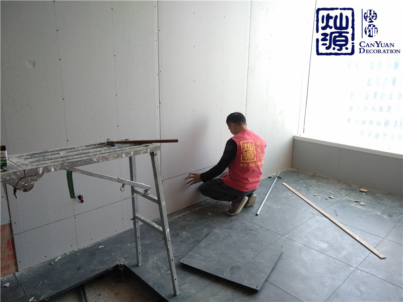 老舊辦公室重新裝修——墻面改造 老舊辦公室重新裝修——墻面改造